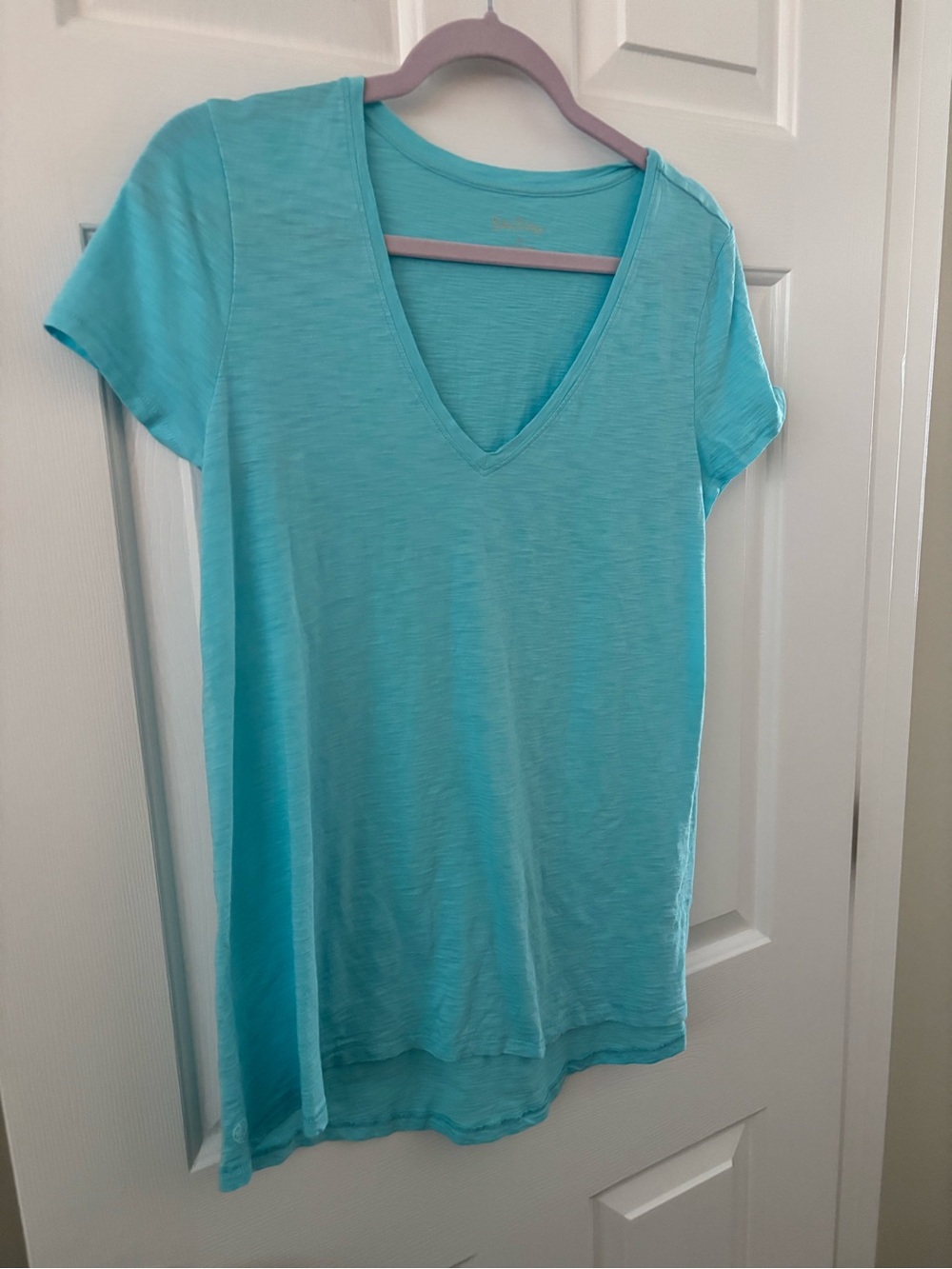 Lilly Pulitzer Turquoise V-Neck Short Sleeve Tee